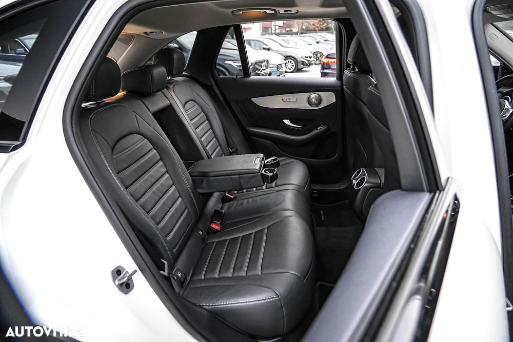 Mercedes-Benz GLC 300 e 4MATIC - 30