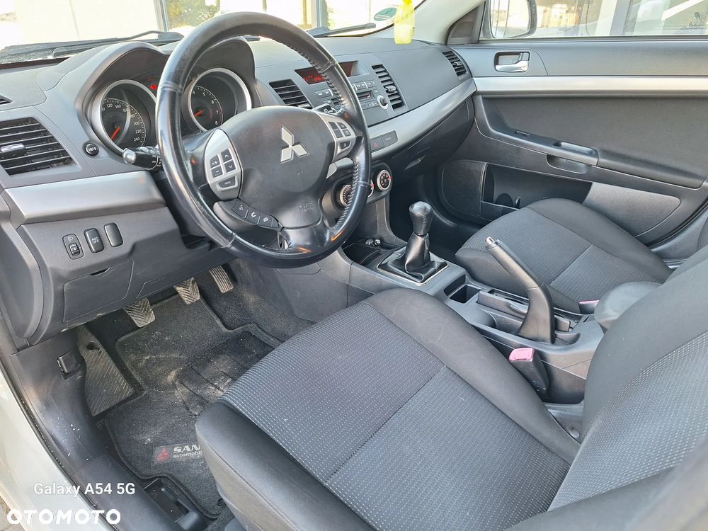 Mitsubishi Lancer 1.8 Inform - 18
