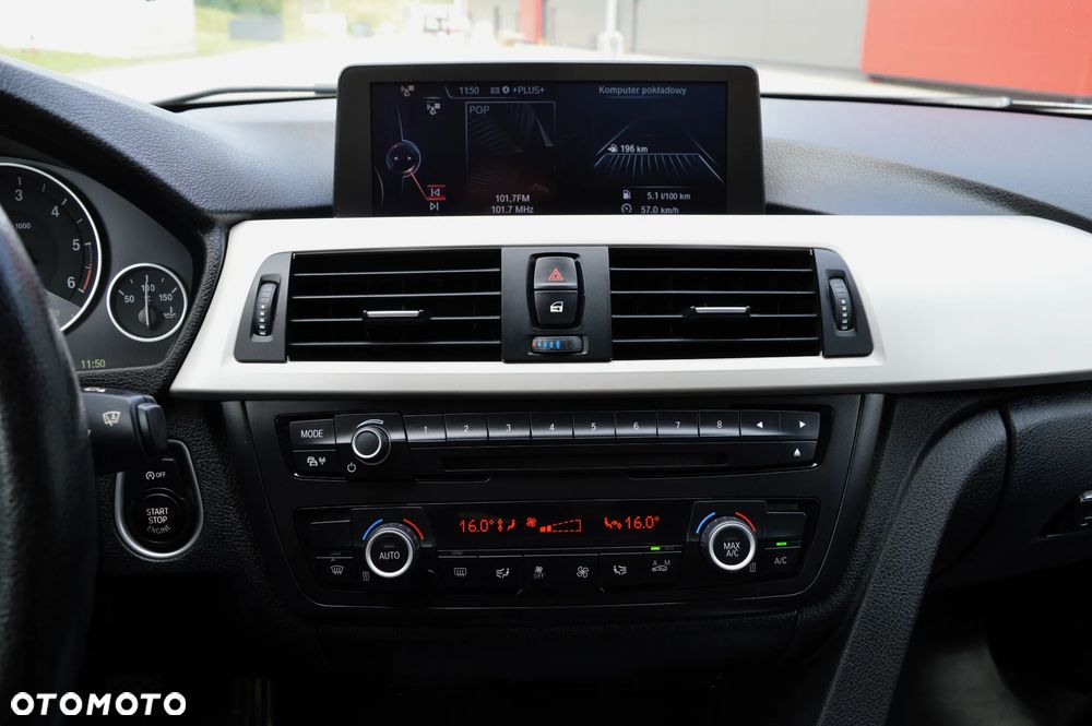 BMW Seria 3 318d Sport Line - 13