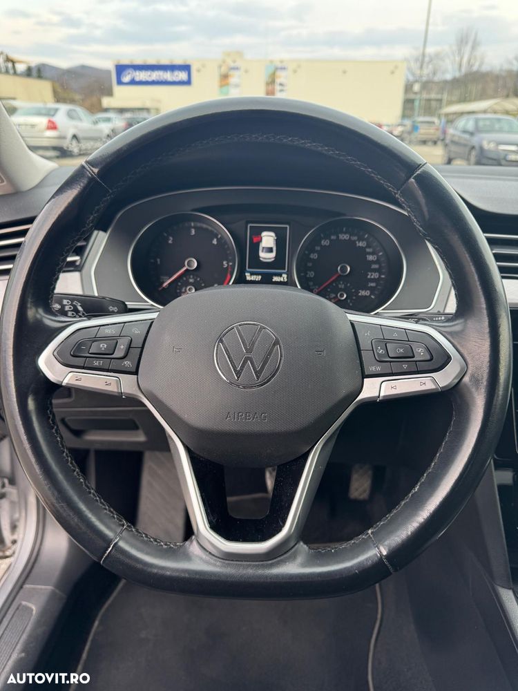 Volkswagen Passat 2.0 TDI SCR DSG Business - 29