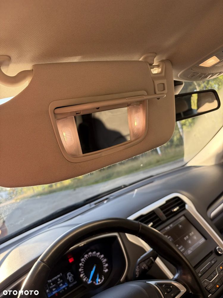 Ford Mondeo - 33