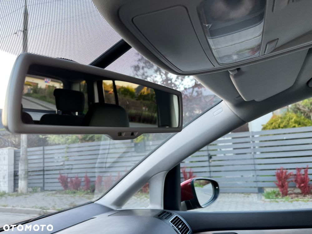 Volkswagen Touran 2.0 TDI Trendline DSG - 19