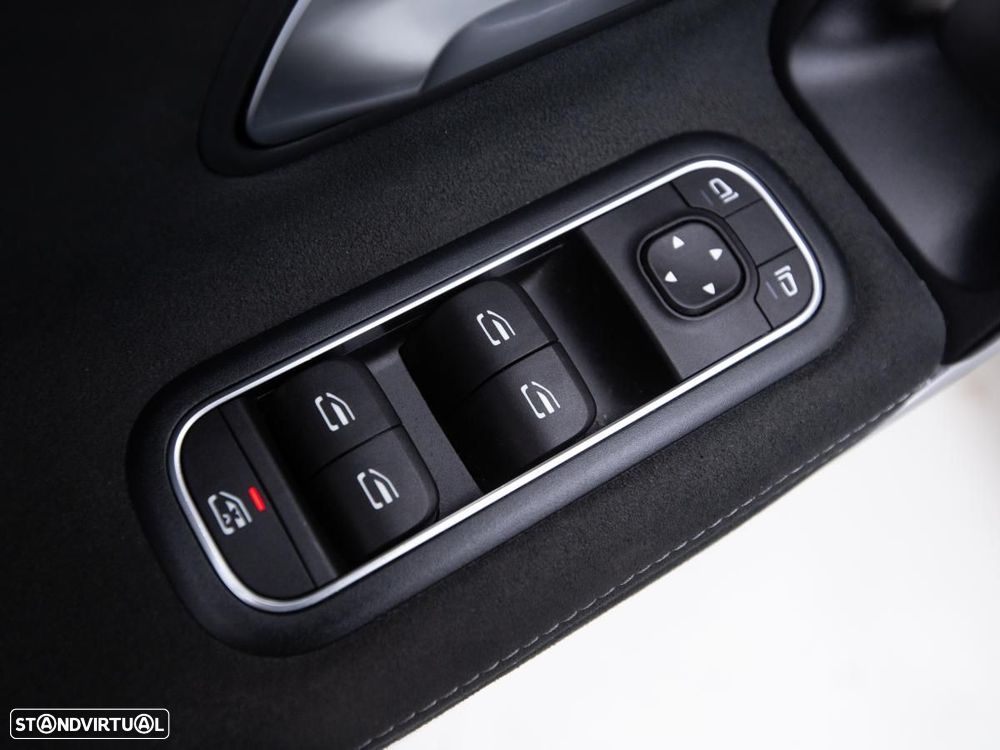 Mercedes-Benz A 250 Limousine e 8G-DCT - 16