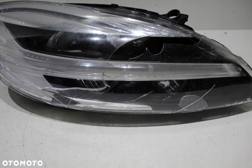 Volvo V40 XC40 Lift Full Led Prawy Lampa Przód - 3
