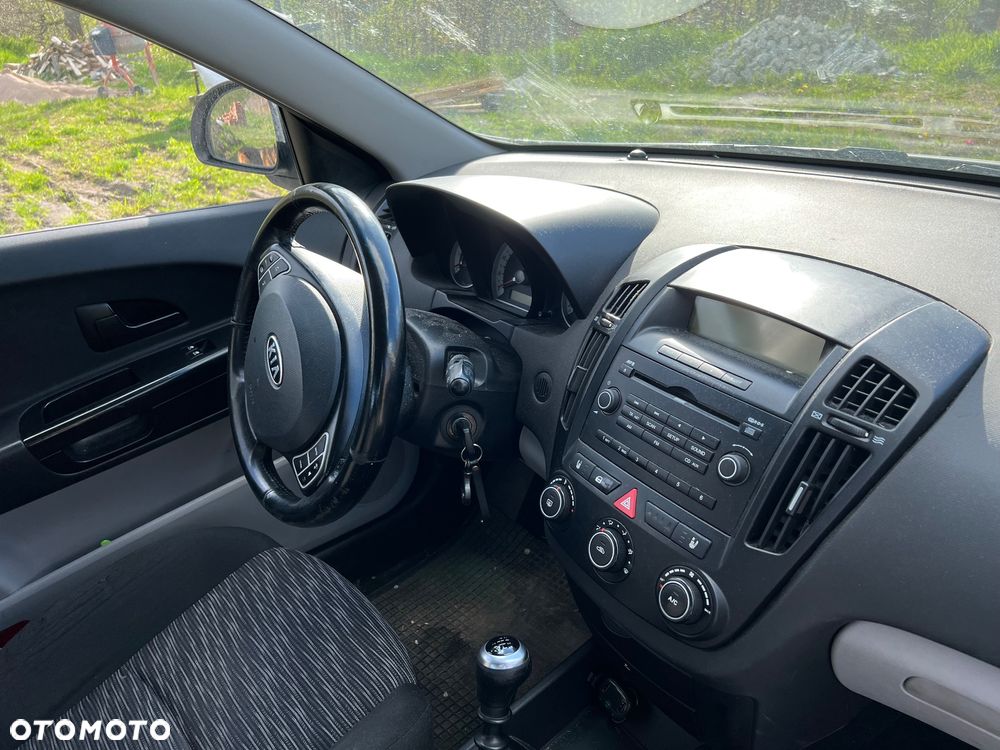 Kia Ceed - 3