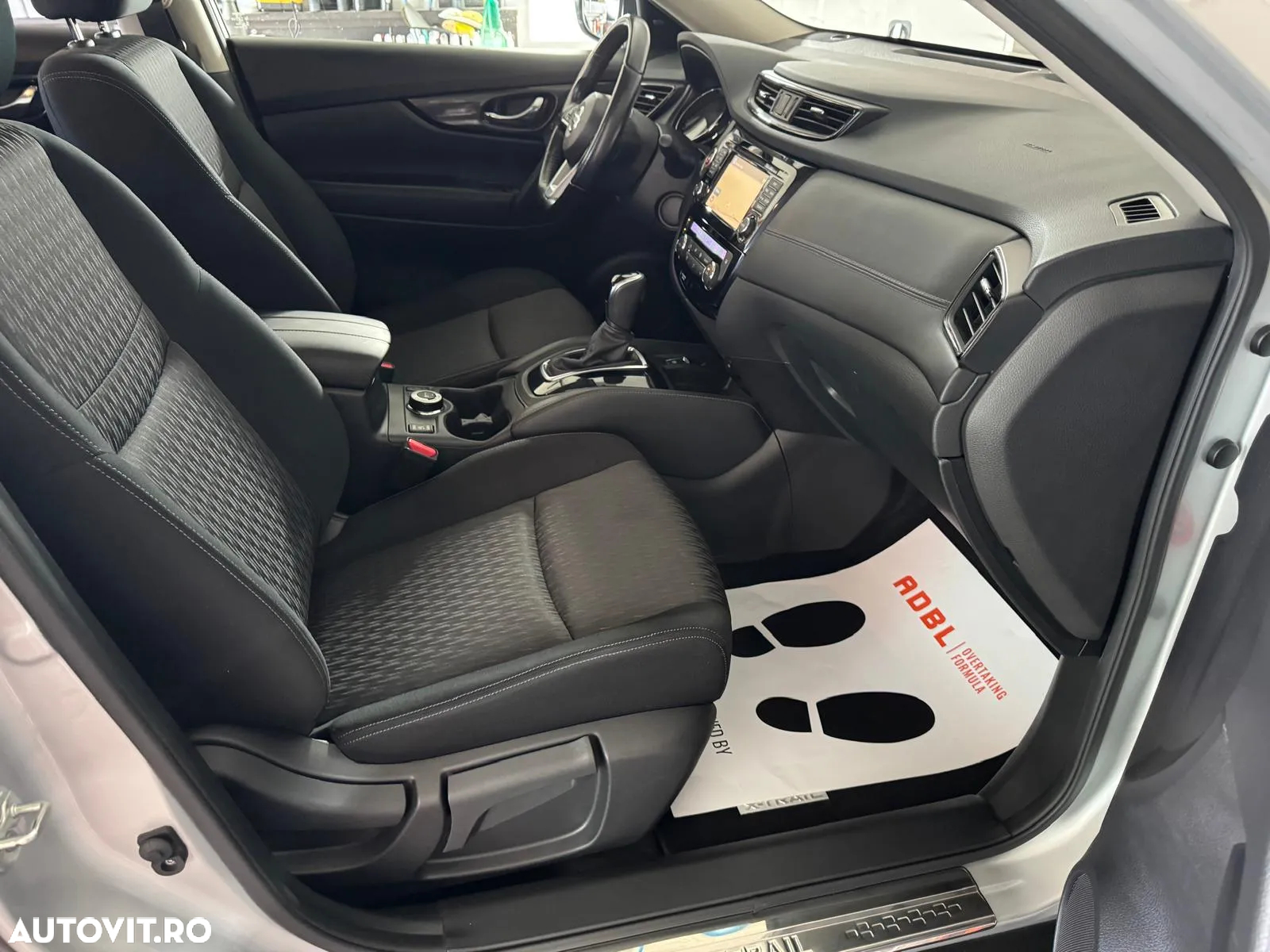 Nissan X-Trail 1.7 dCi ALL-MODE 4x4i Xtronic N-Connecta - 10