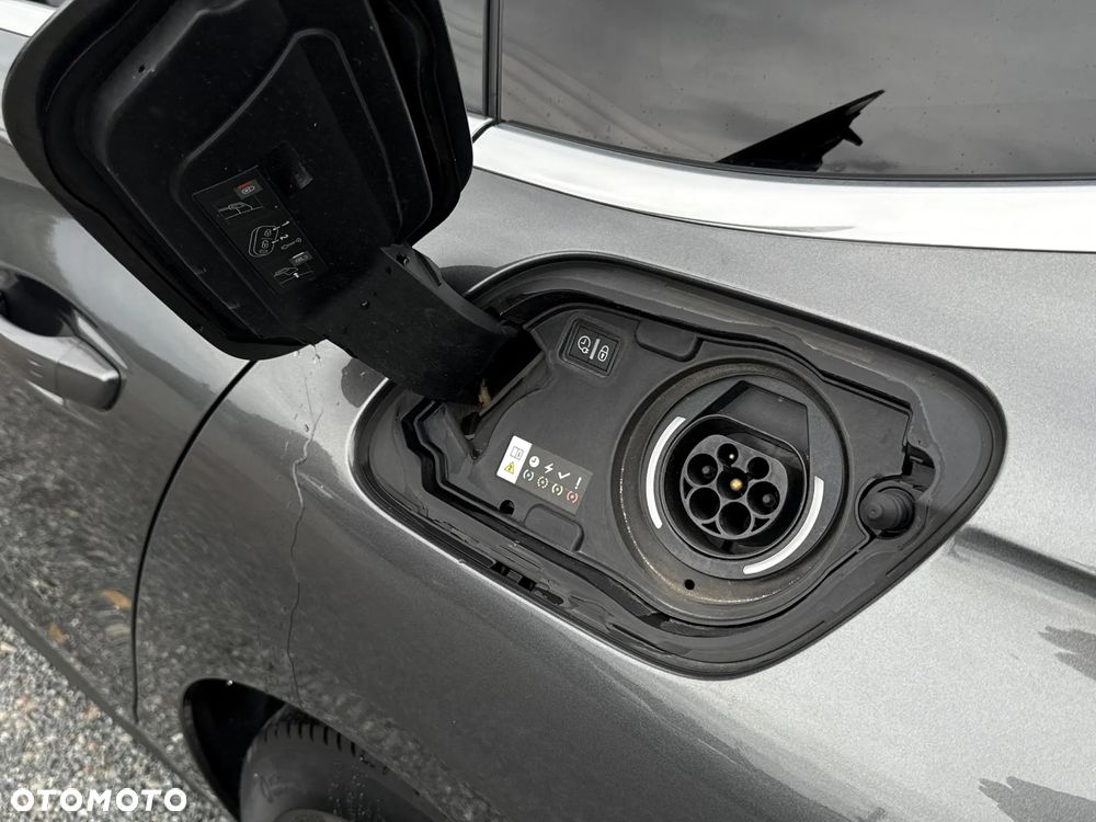 Peugeot 508 1.6 PureTech First Edition S&S EAT8 - 32