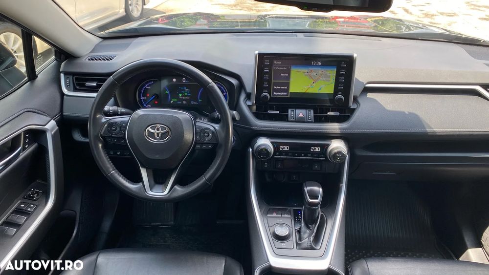 Toyota RAV4 2.5 VVT-iE 4x4 Luxury - 8