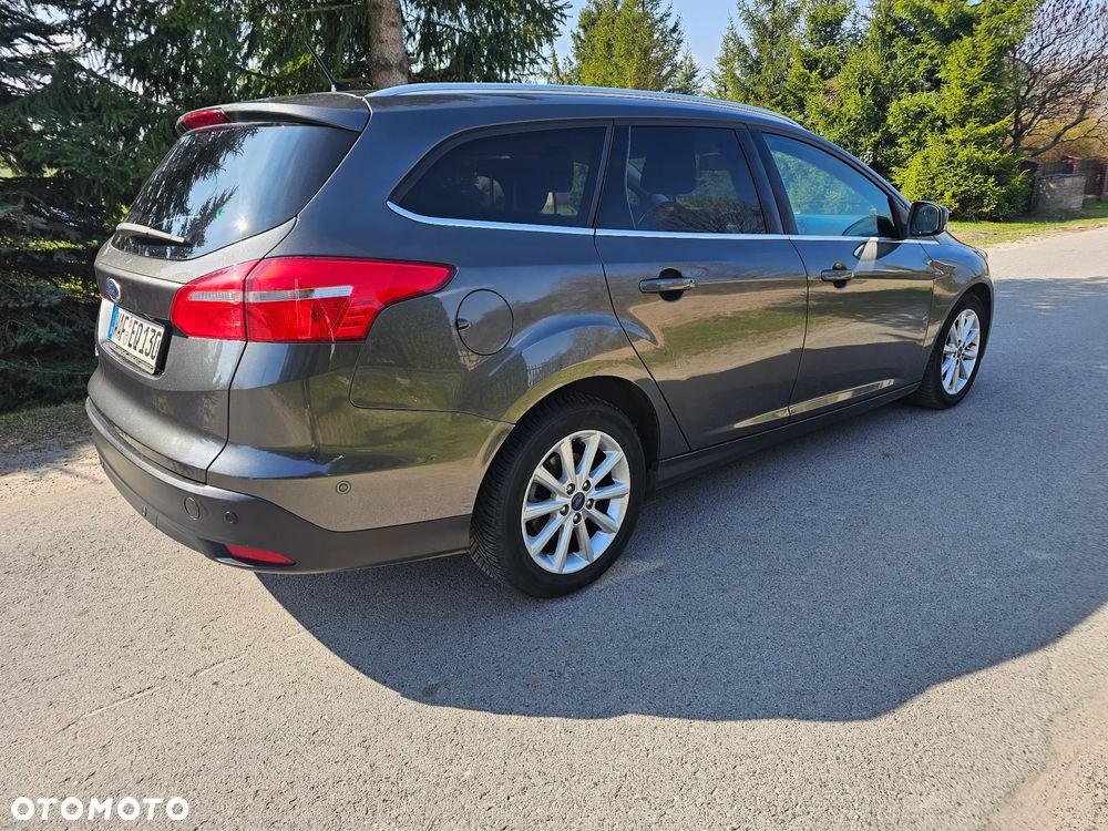 Ford Focus - 30