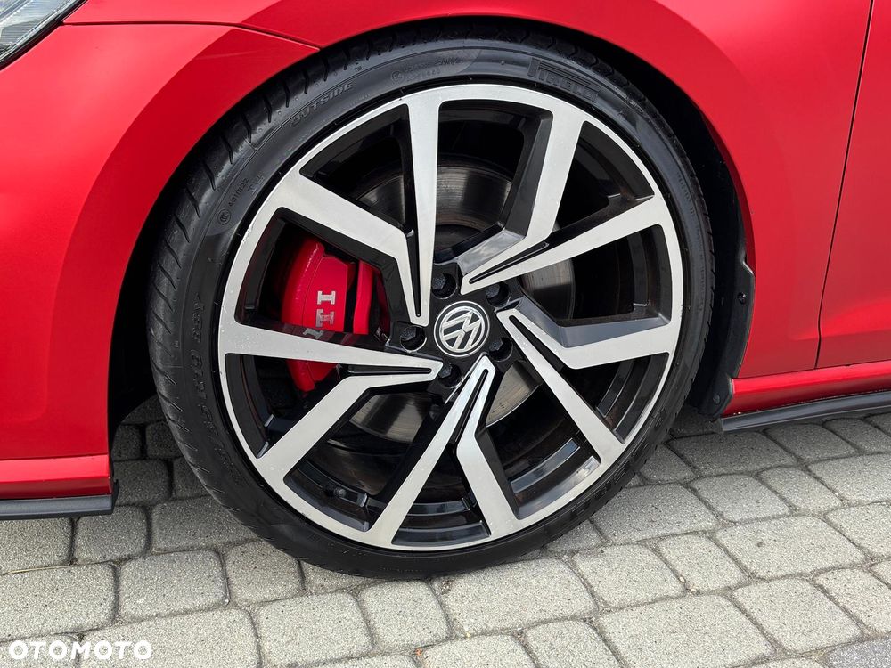 Volkswagen Golf GTI (BlueMotion Technology) DSG Performance - 32