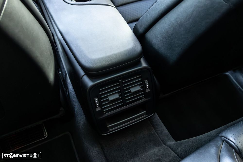 Porsche Taycan Bateria Performance Plus - 31