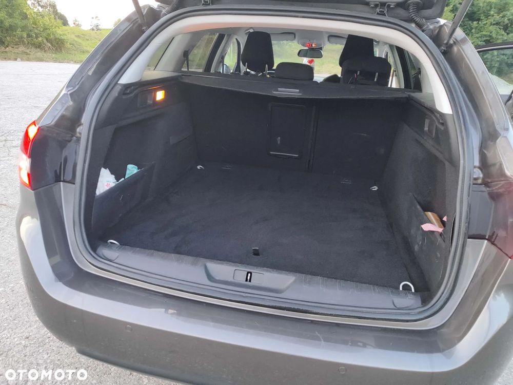 Peugeot 308 2.0 Blue HDi Allure S&S - 10