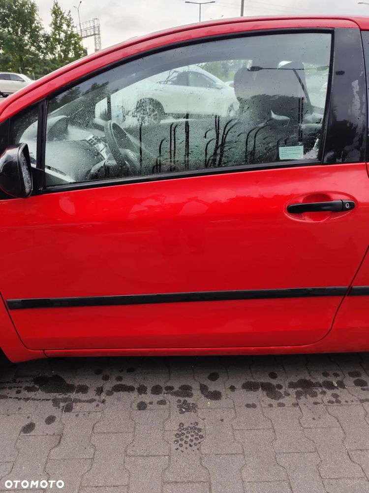 Toyota Yaris 1.0 Luna - 27