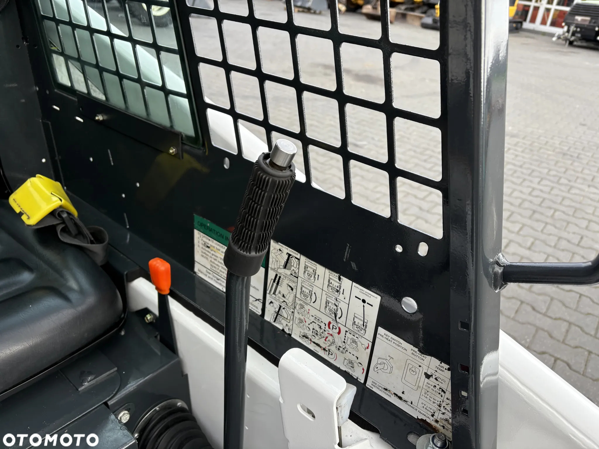 Bobcat 453 - 24