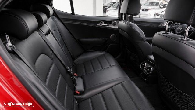 Kia Stinger 2.0 T-GDI GT Line - 8