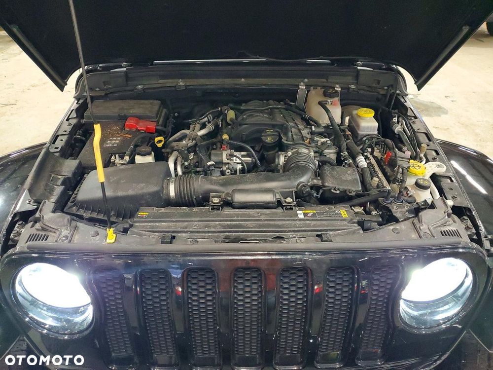 Jeep Wrangler 3.6 Unlim Sahara - 11