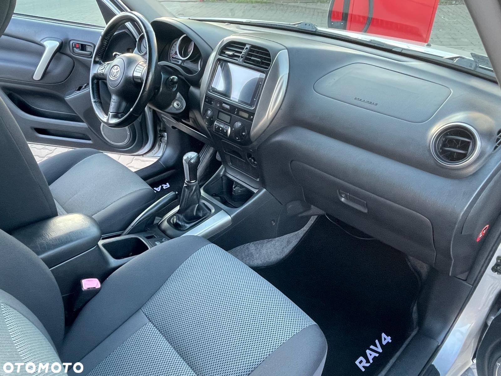 Toyota RAV4 - 14