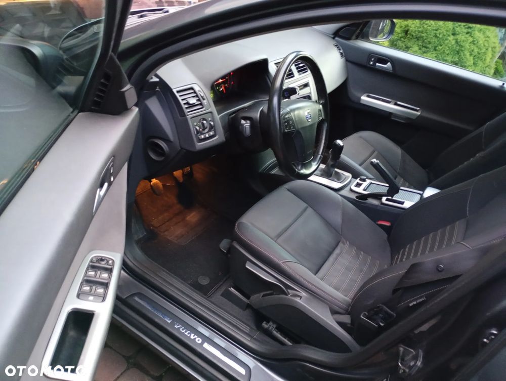 Volvo V50 2.0D R-Design Summum - 14