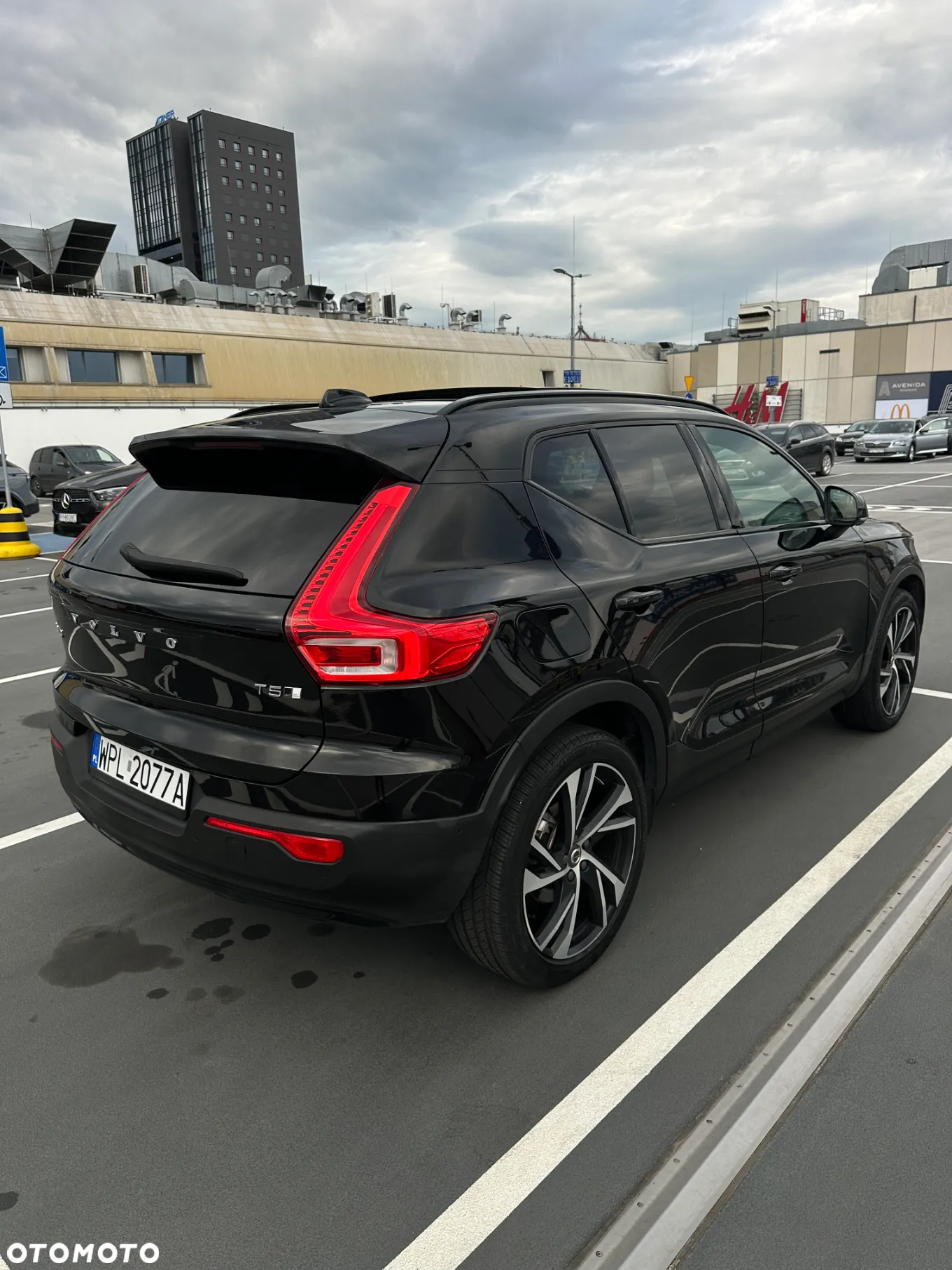 Volvo XC 40 T5 AWD R-Design - 9