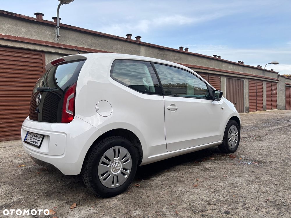 Volkswagen up! (BlueMotion Technology) move - 4