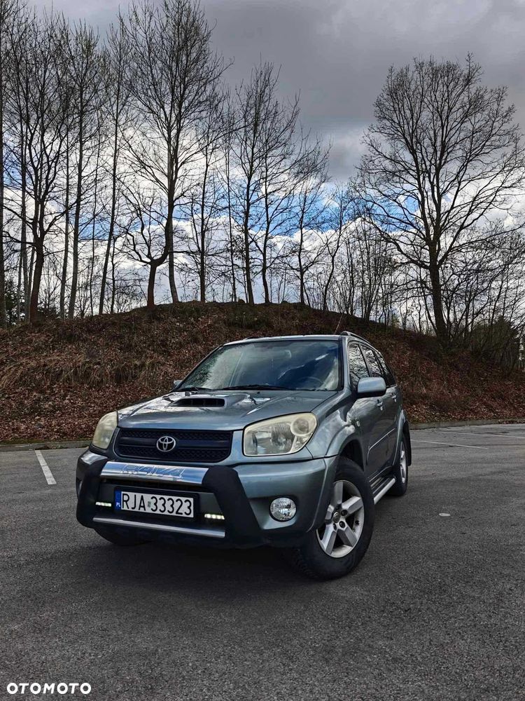 Toyota RAV4 - 1