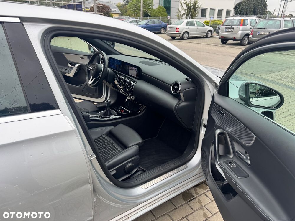 Mercedes-Benz Klasa A 180 Edition 2020 - 21