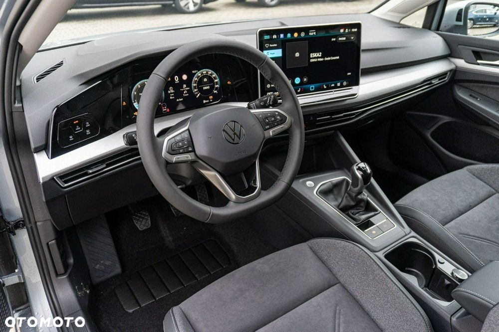 Volkswagen Golf - 11