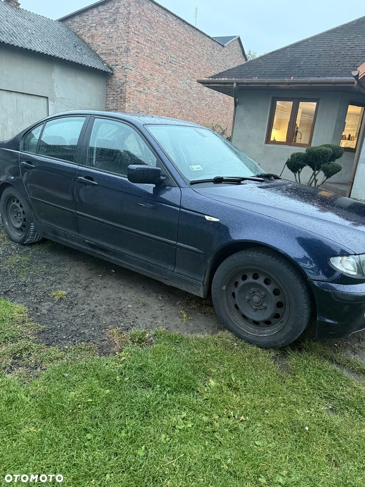 BMW Seria 3 318i - 4