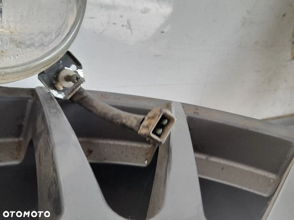 Lampa przód Volkswagen Golf MK2 Hella 24560R8 - 3