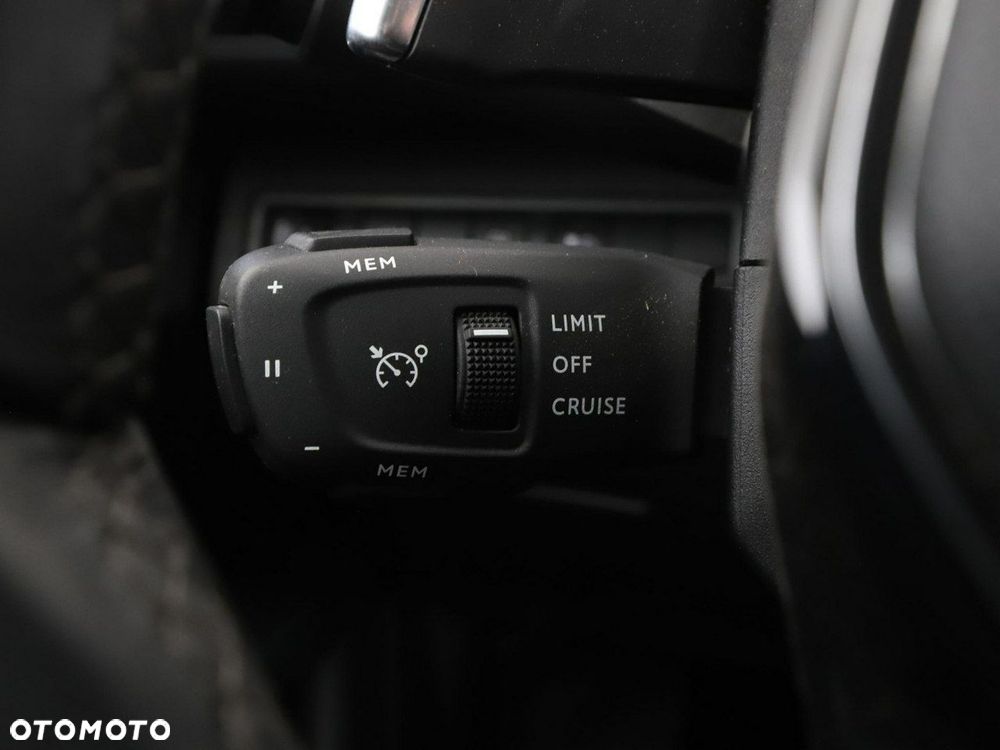 Peugeot 3008 225 e-EAT8 Allure Pack - 35