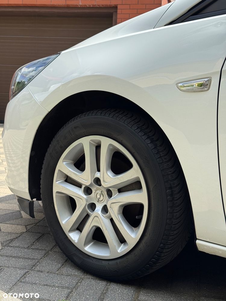 Opel Astra 1.2 T Edition S&S - 17