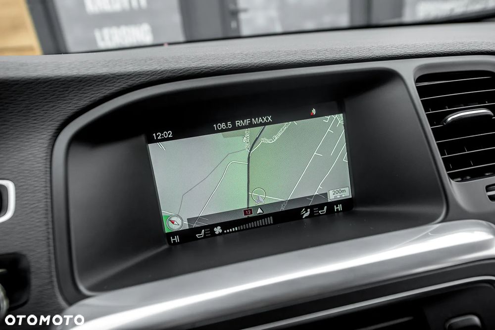 Volvo V60 D4 Drive-E R-Design Momentum - 31