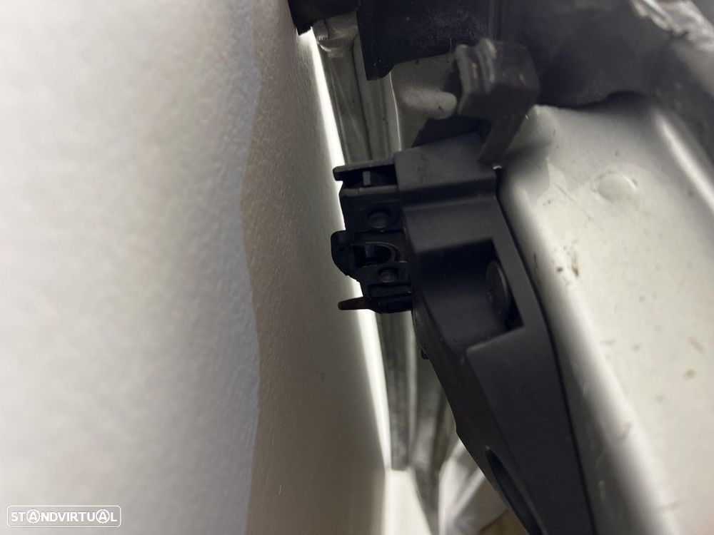 Fecho da mala Dto RENAULT TRAFIC II Box (FL) - 2