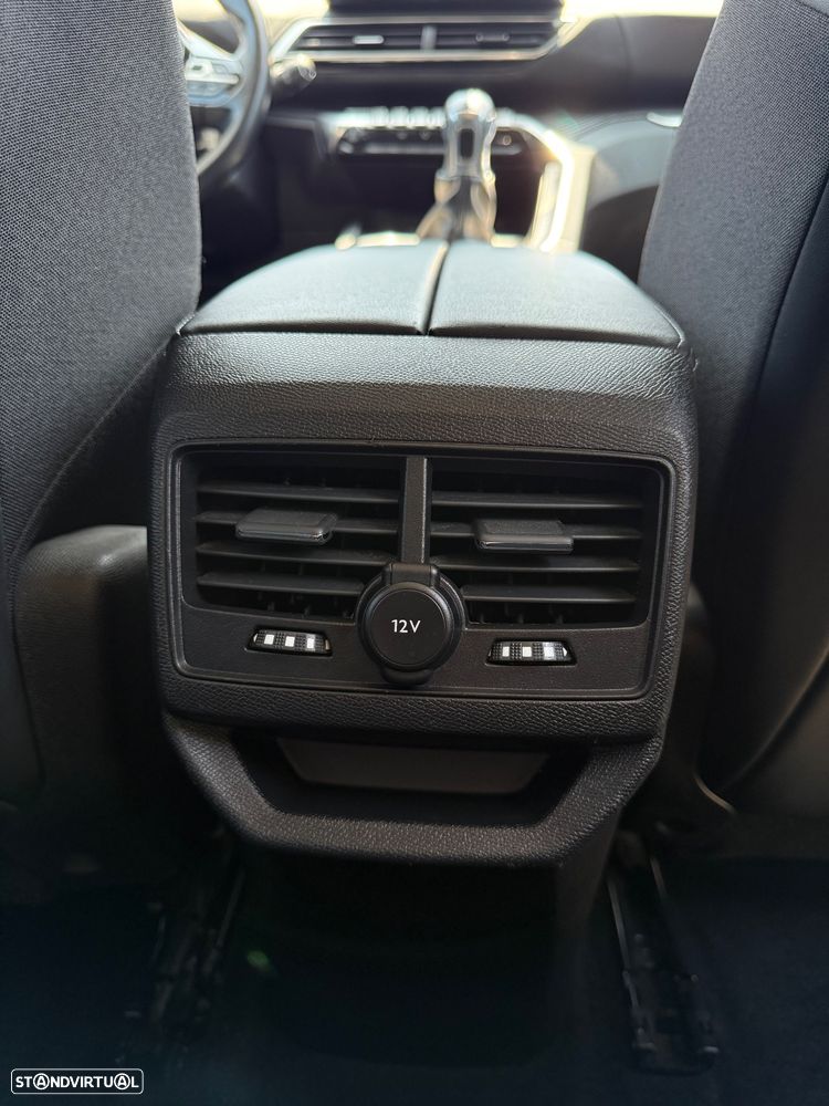 Peugeot 3008 1.2 PureTech Allure J18 - 21