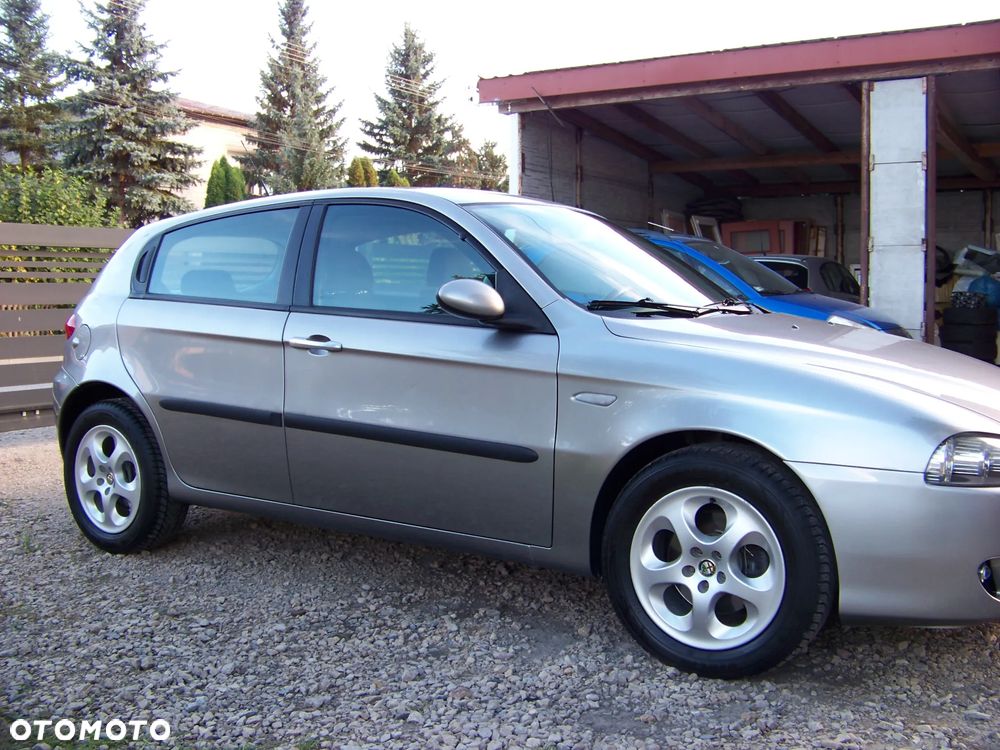 Alfa Romeo 147 - 9