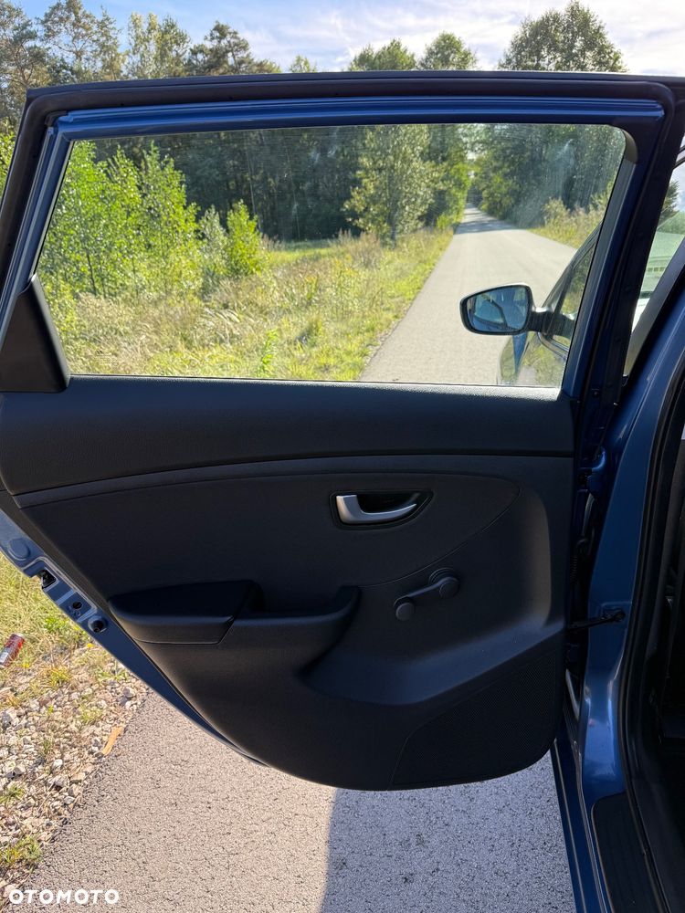 Hyundai i30 1.6 CRDi BlueDrive Classic - 11