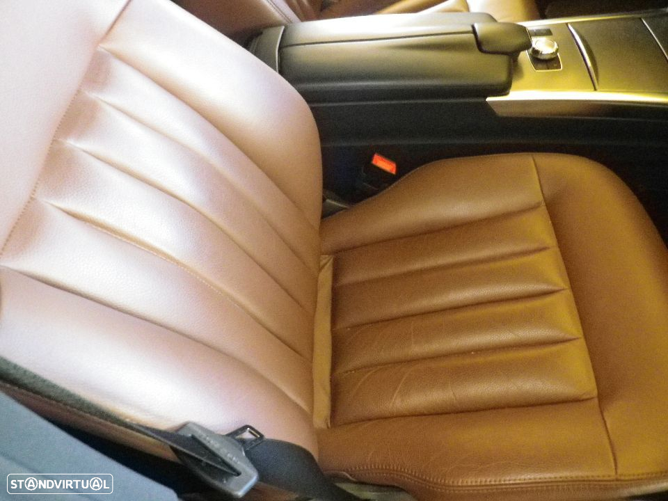 Mercedes-Benz E 300 Bluetec Hybrid Avantgarde - 24