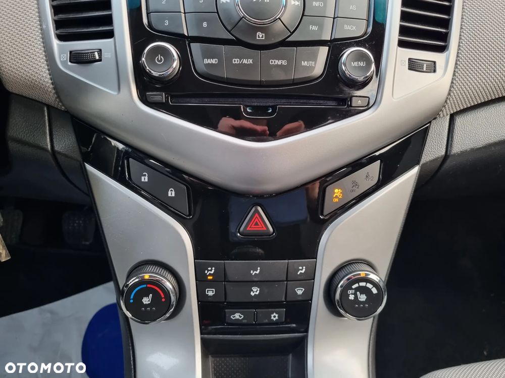 Chevrolet Cruze 1.8 LT - 18