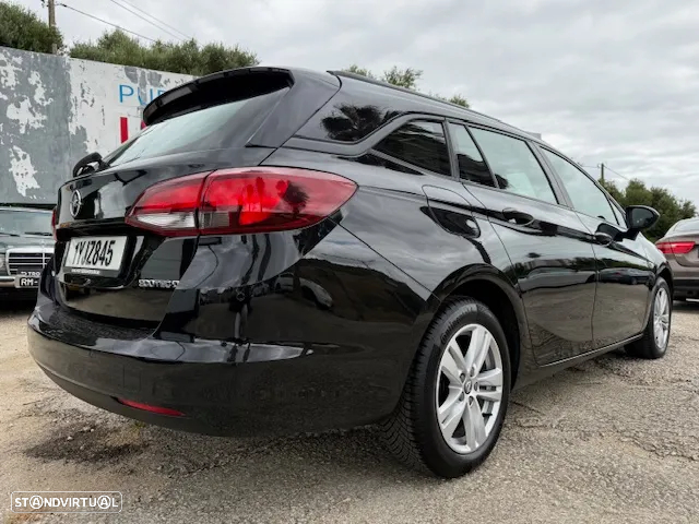Opel Astra Caravan - 4