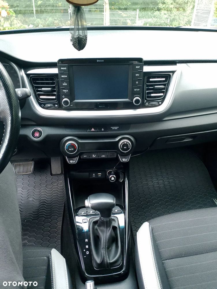 Kia Stonic - 8