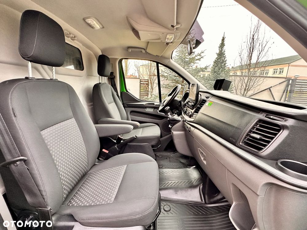 Ford TRANSIT CUSTOM - 29