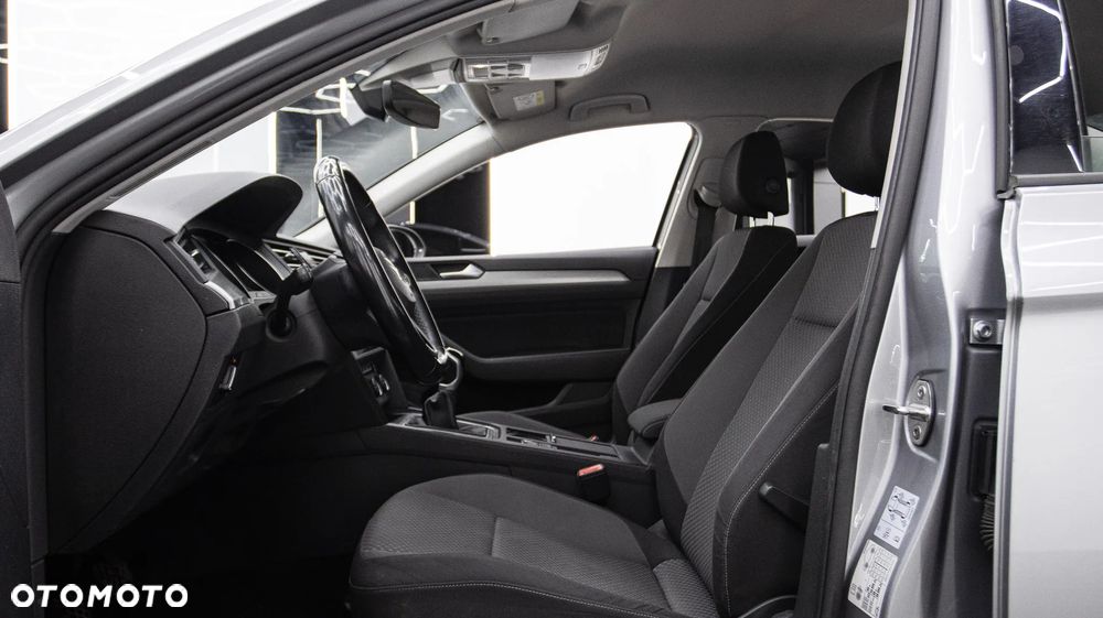 Volkswagen Passat 2.0 TDI EVO Essence - 13