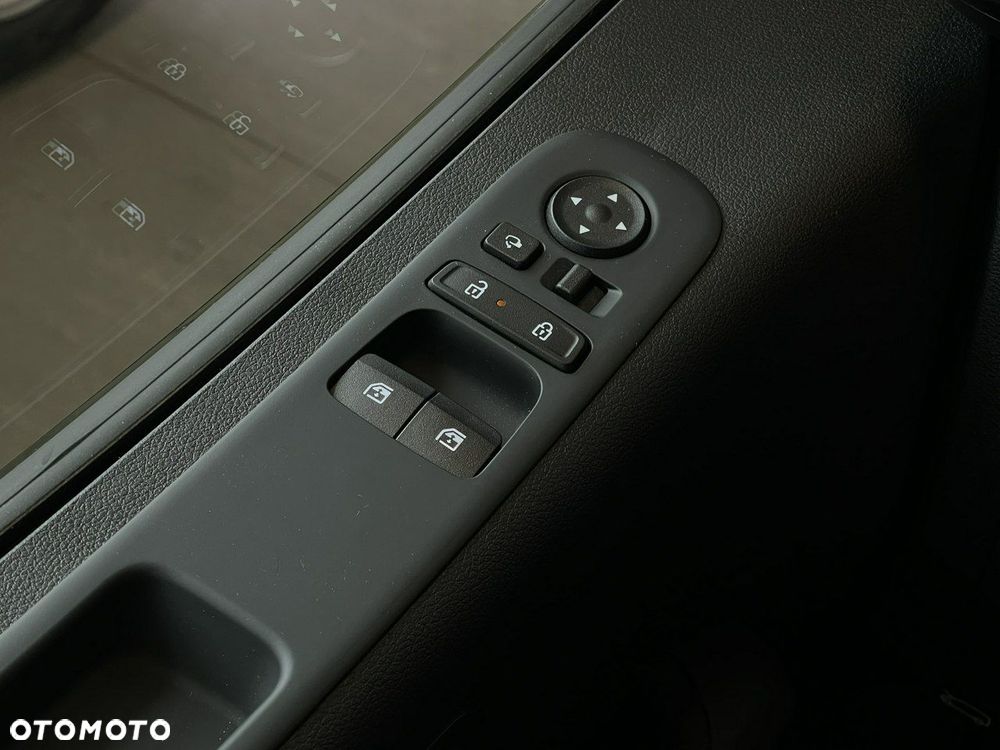 Hyundai Staria - 18