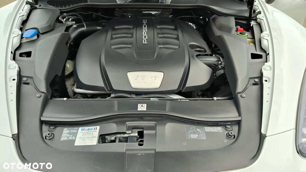 Porsche Cayenne Diesel Platinum Edition - 9