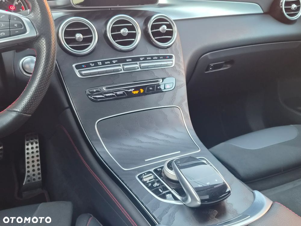 Mercedes-Benz GLC AMG 43 4Matic 9G-TRONIC - 22