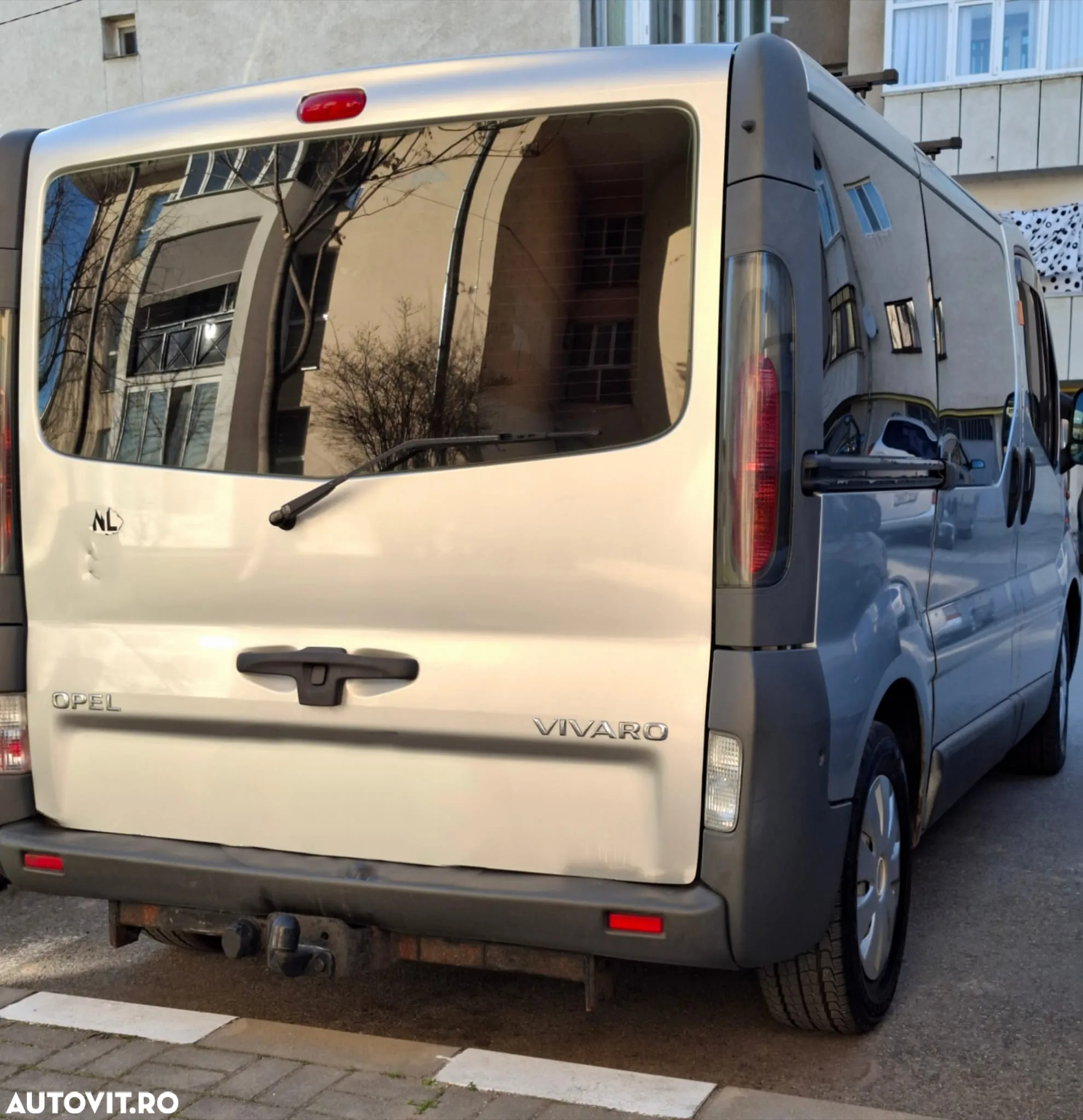 Opel Vivaro - 2