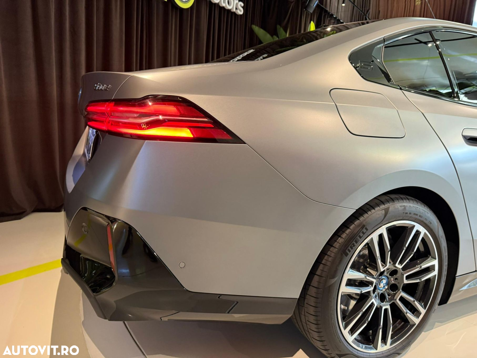 BMW Seria 5 550e xDrive AT PHEV - 13