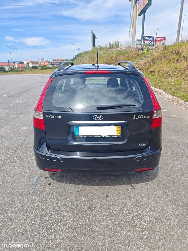 Hyundai i30 CW 1.6 CRDi Blue Comfort - 5