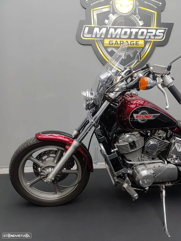 Honda Shadow VT 1100 - 11