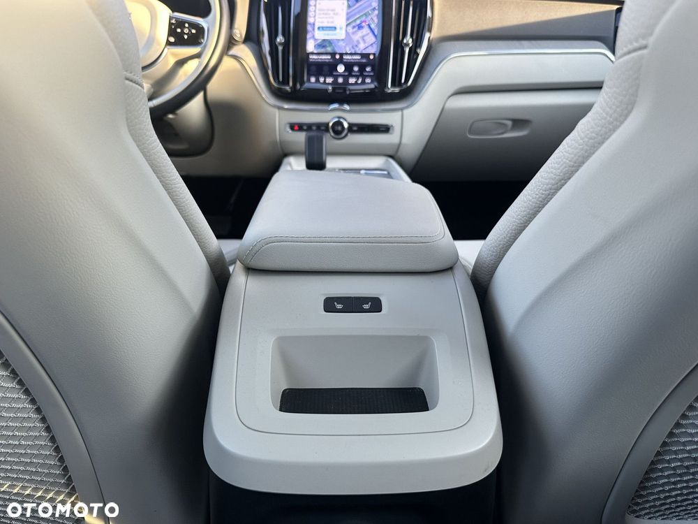 Volvo XC 60 - 30